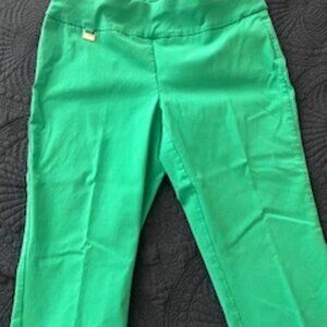 Capri style pull ons